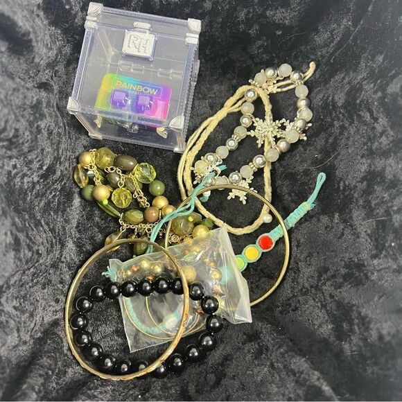 5 pound scoop of craft jewelry vintage to current for repurpose - Picture 2 of 12